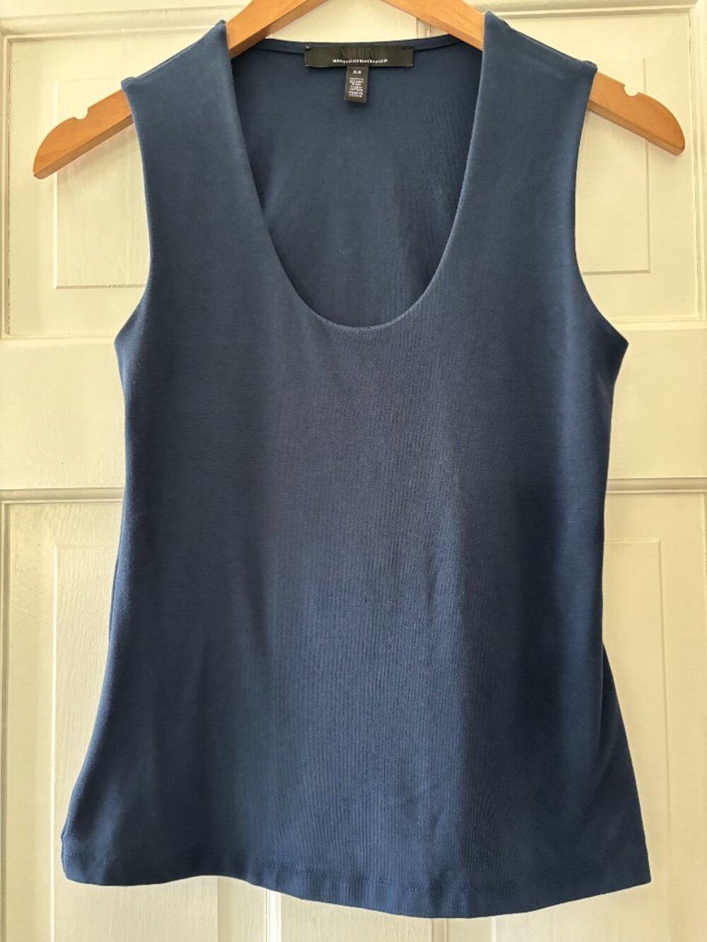 WHBM Navy FORME™ All Ways Stretch Scoop Neck Shell